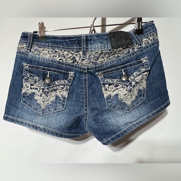 Soundgirl Jean shorts size 9 - Picture 6 of 7